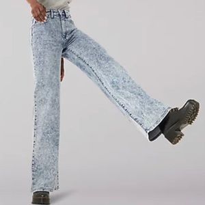 WOMEN'S HERITAGE HIGH RISE A LINE JEAN IN KC ACID MID size 29 (34 inseam)